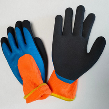 Insulated double dipped foam latex glove -HCL435
